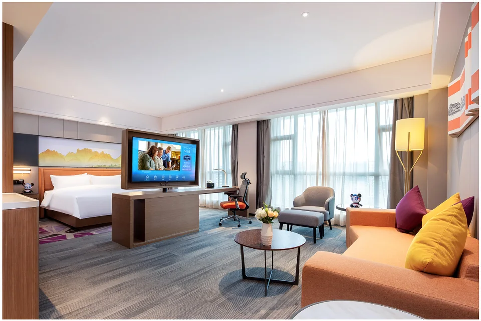 Guest-room seating at Hampton by Hilton Zhangjiajie Tianmen Mountain