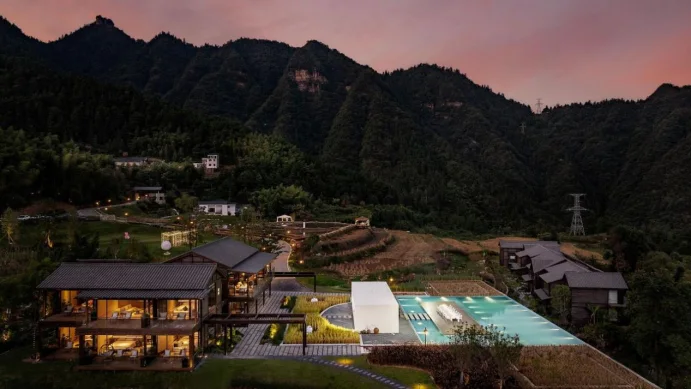 Guesthouse exterior and surrounding mountains