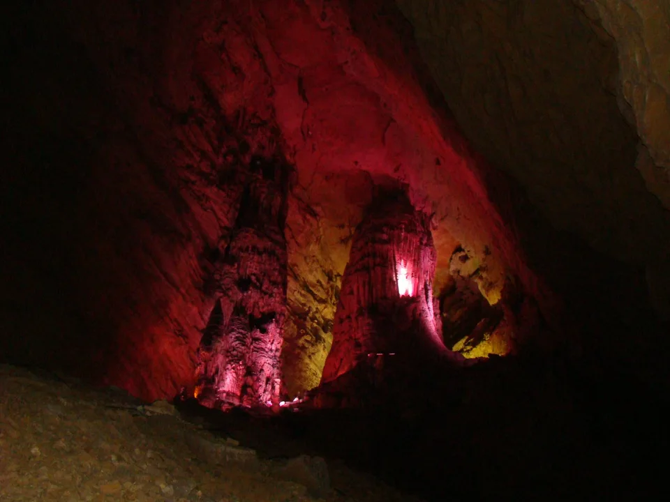 Interior scenery of Huanglong Cave