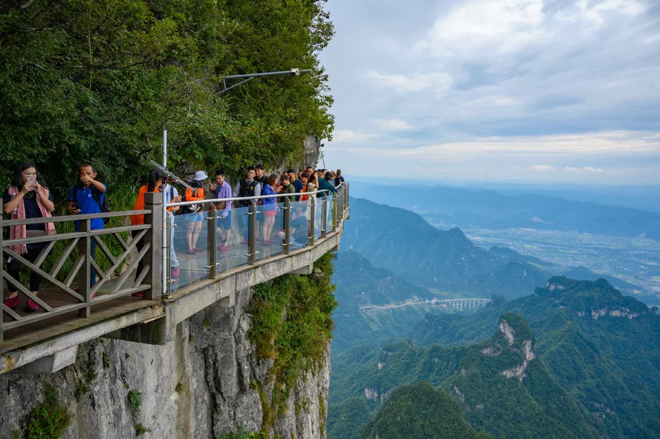 Glass walkway on Tianmen Mountain
